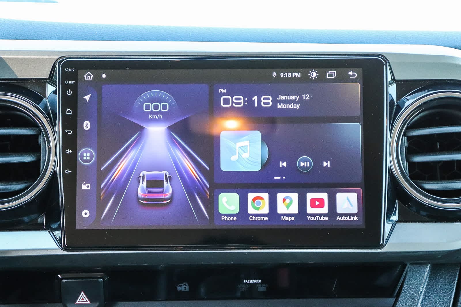 Thumbnail: 2016 Toyota Tacoma - 14