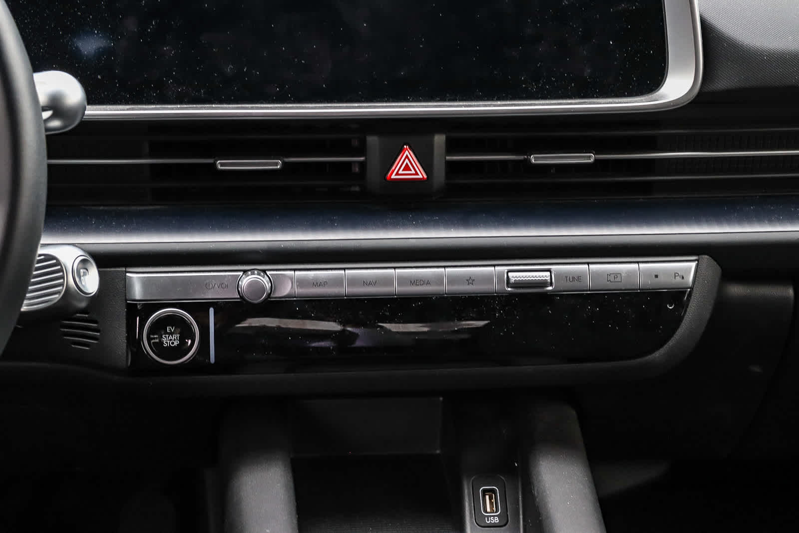 Thumbnail: 2024 Hyundai Ioniq 6 - 20