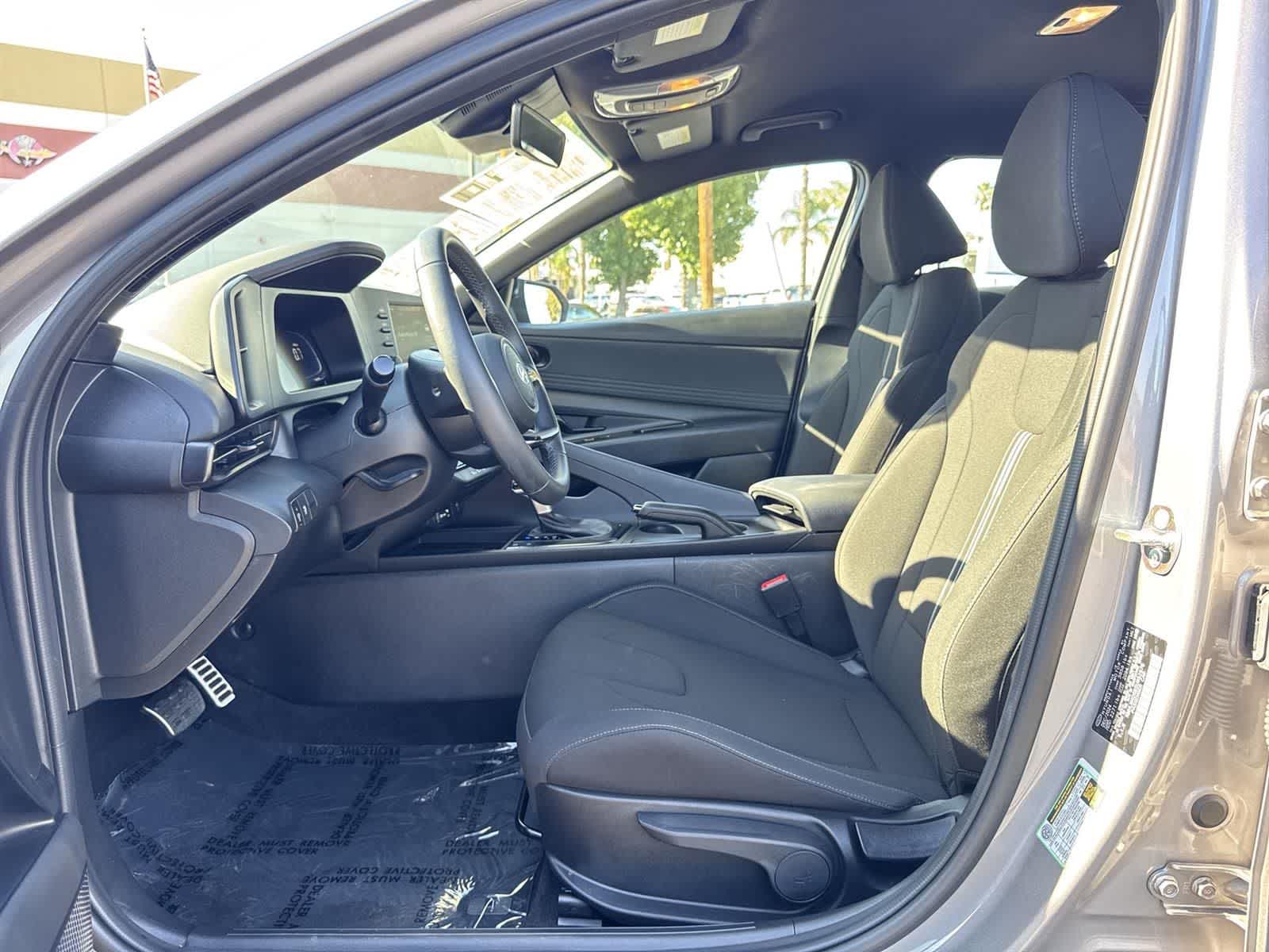 Thumbnail: 2025 Hyundai Elantra - 22