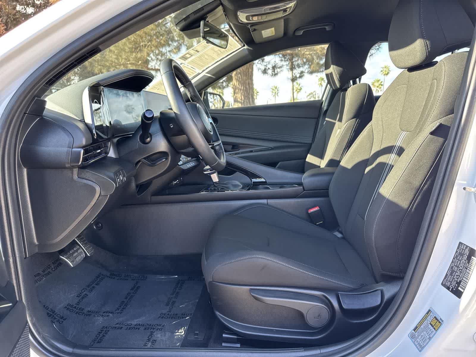 Thumbnail: 2025 Hyundai Elantra - 21