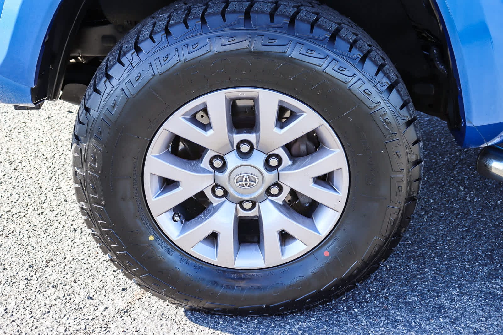 Thumbnail: 2016 Toyota Tacoma - 12