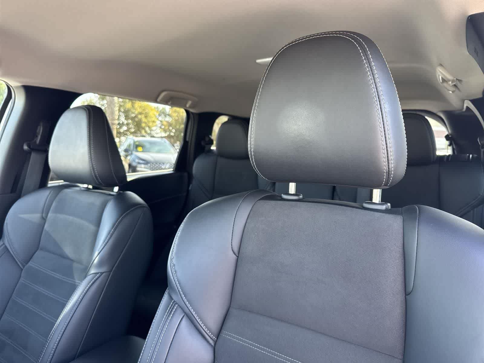 Thumbnail: 2024 Mitsubishi Outlander - 24