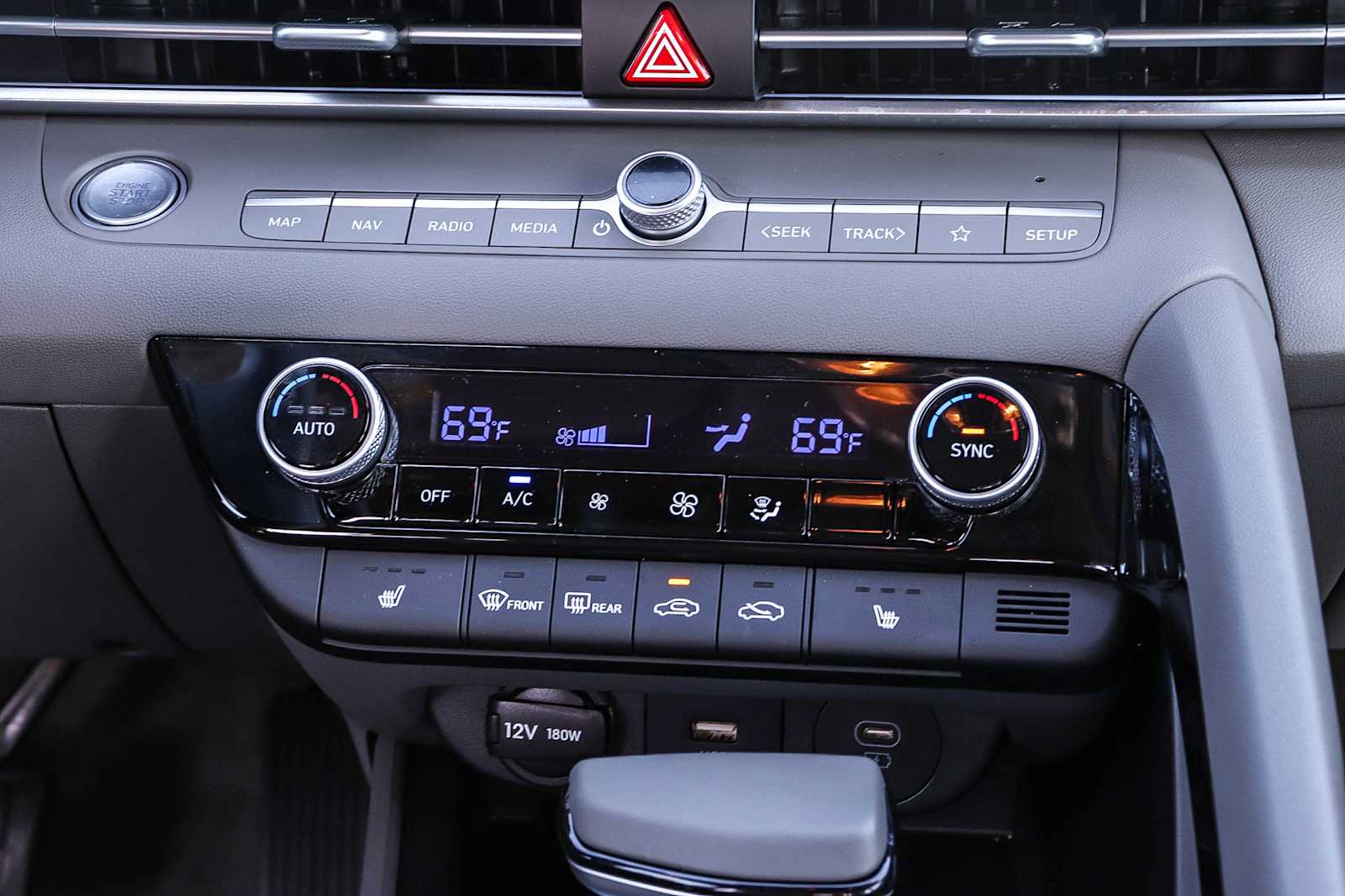 Thumbnail: 2025 Hyundai Elantra - 16