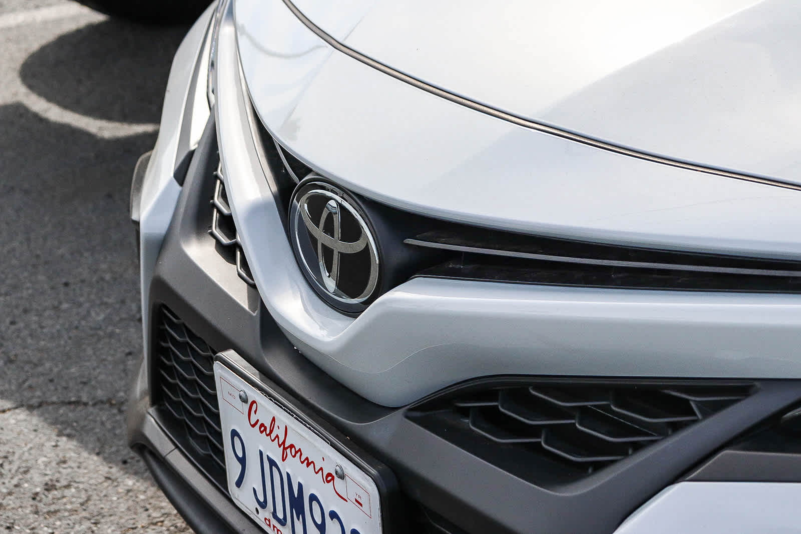 2024 Toyota Camry SE photo 3