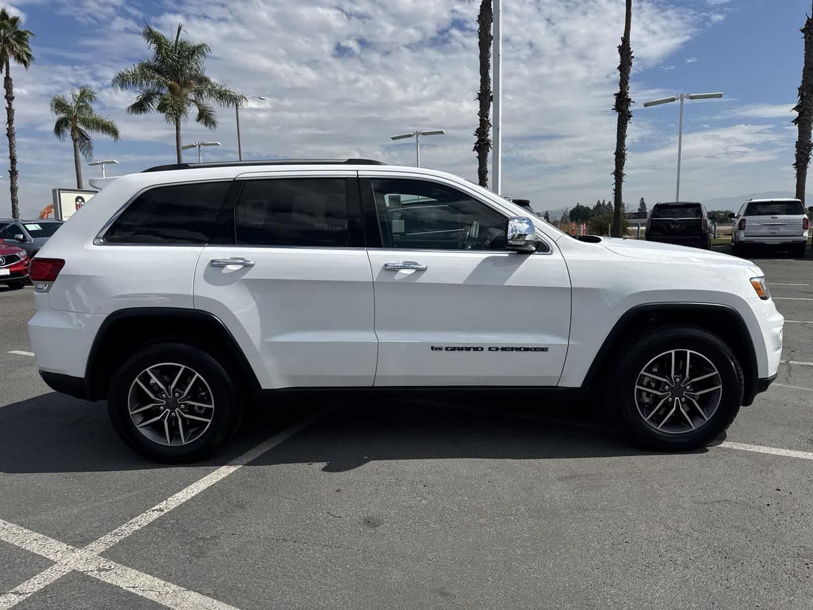 Thumbnail: 2022 Jeep Grand Cherokee - 3