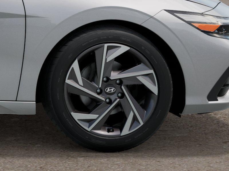 Thumbnail: 2025 Hyundai Elantra - 15