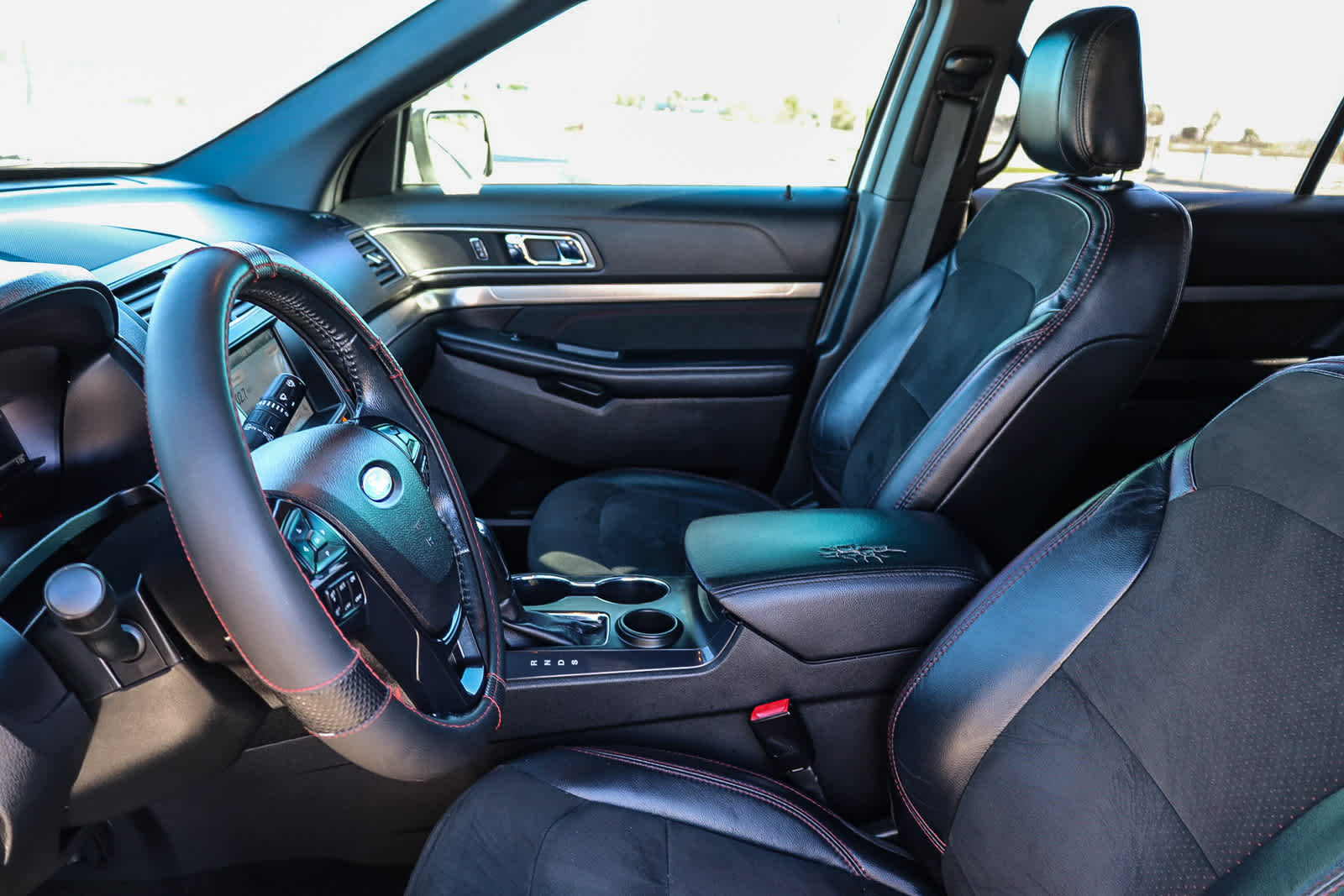 Thumbnail: 2018 Ford Explorer - 21