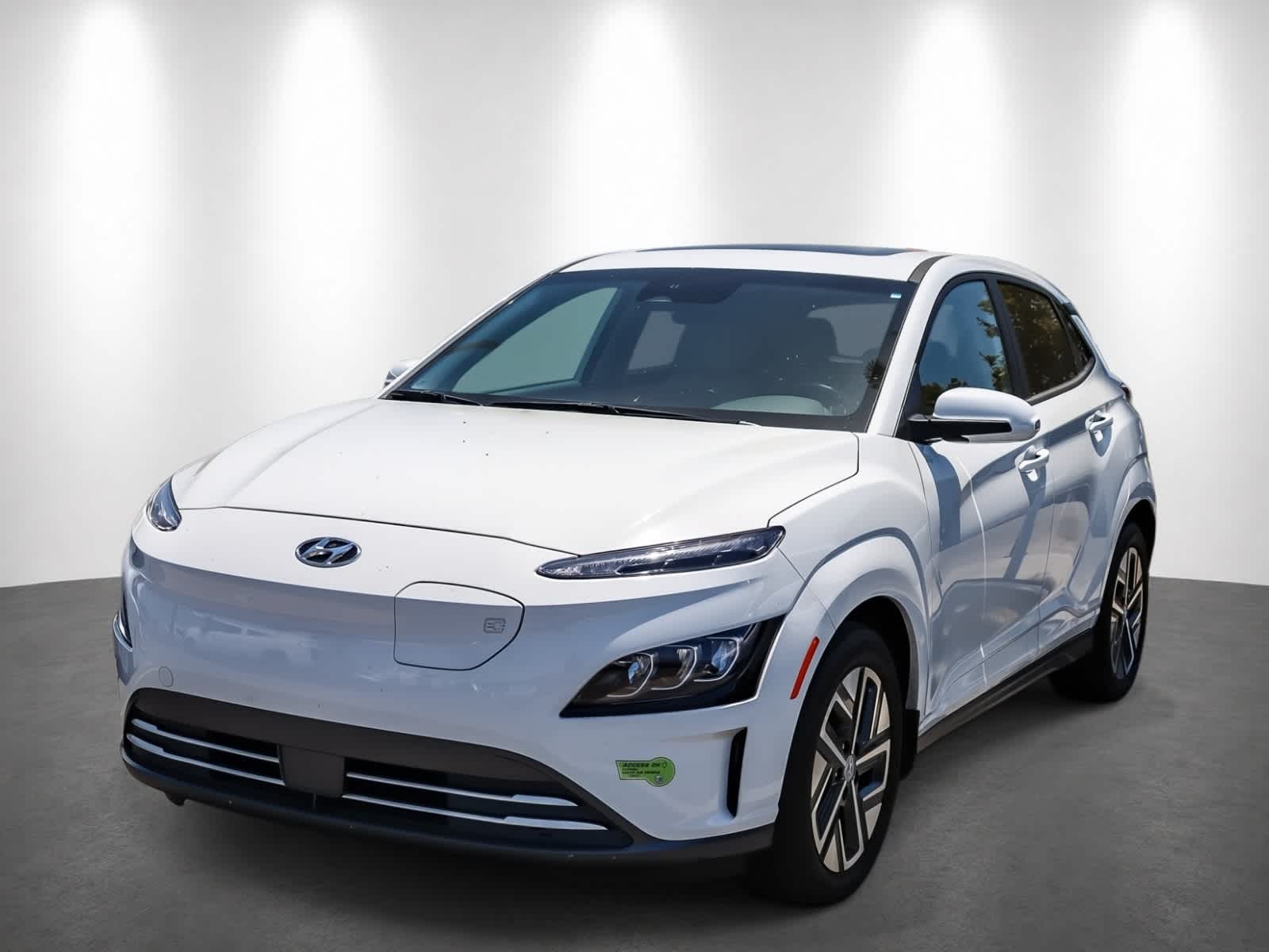 2023 Hyundai Kona Electric Limited's photo