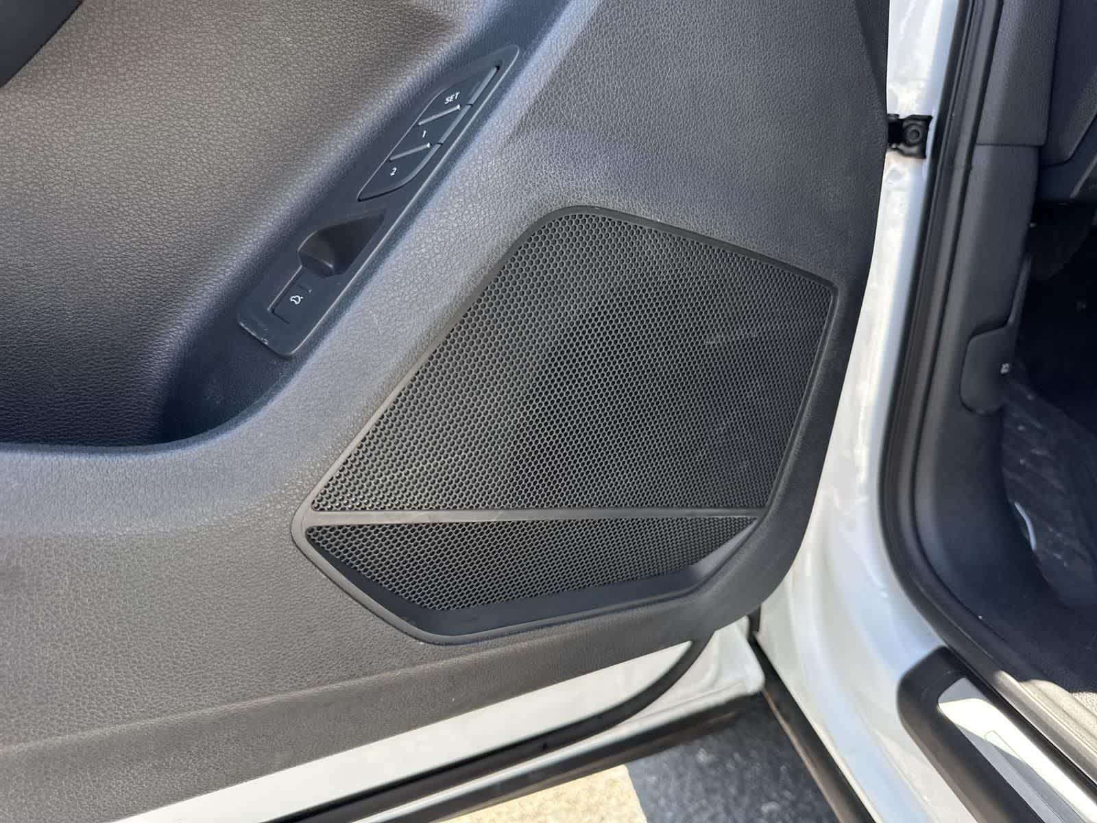 Thumbnail: 2024 Audi Q3 - 21