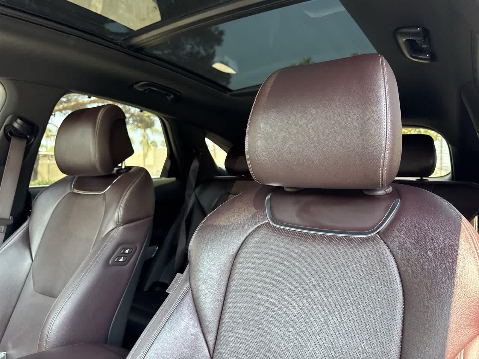 Thumbnail: 2022 Genesis GV70 - 24