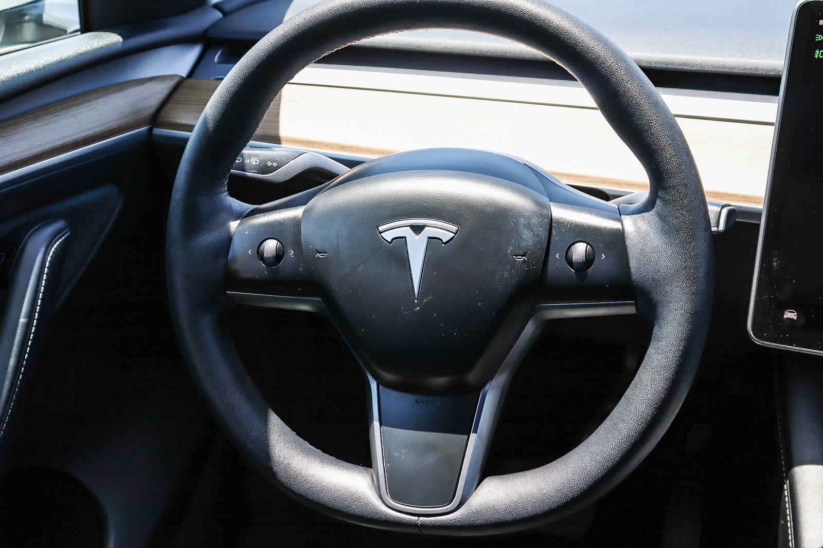 Thumbnail: 2022 Tesla Model Y - 17