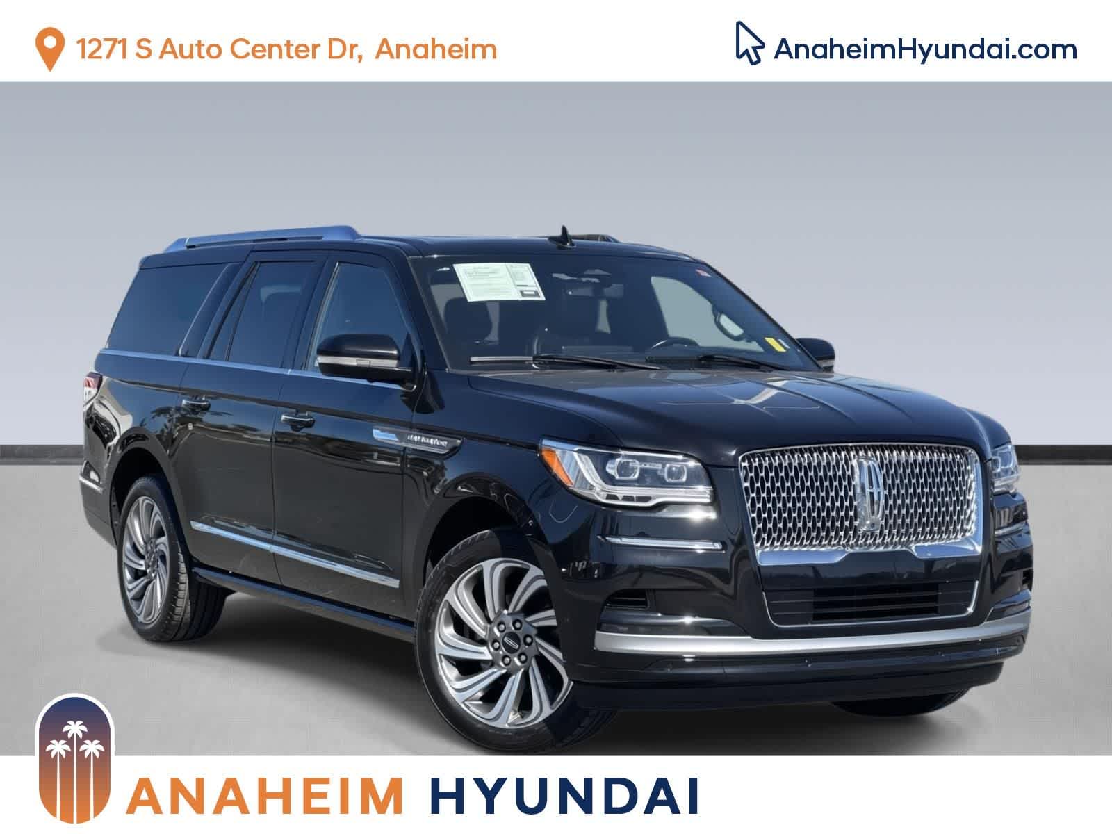 Thumbnail: 2023 Lincoln Navigator L - 1