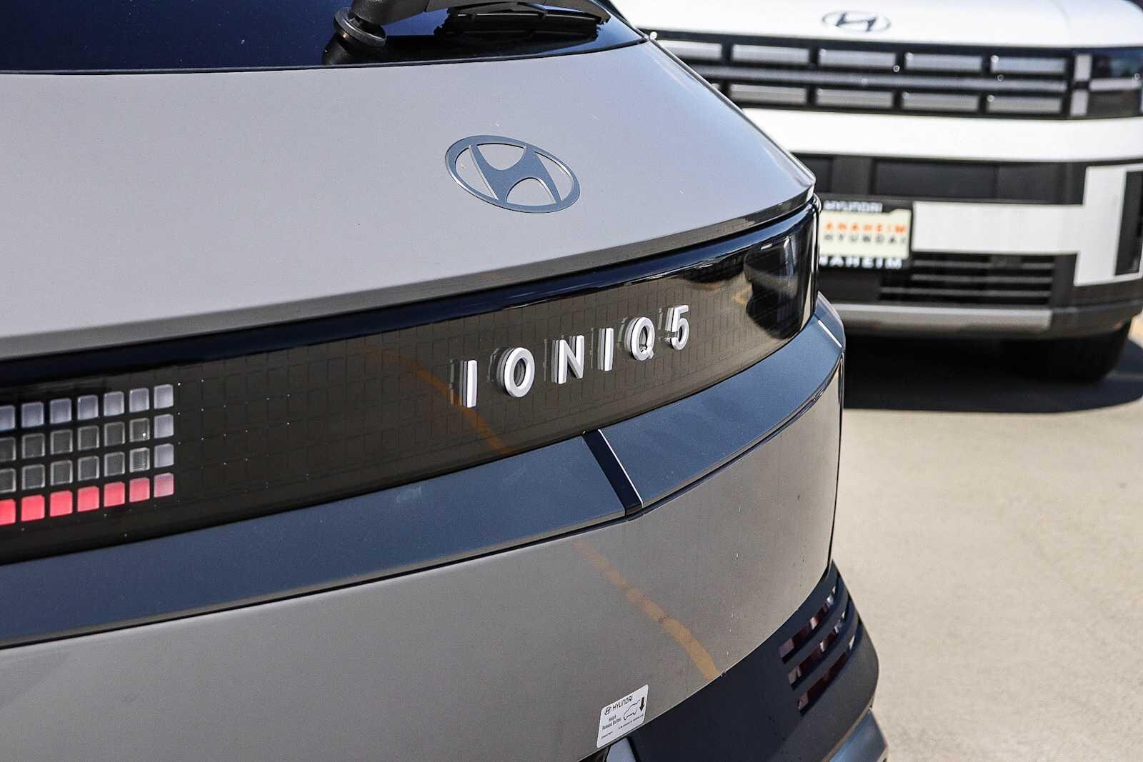 Thumbnail: 2026 Hyundai Ioniq 5 - 10