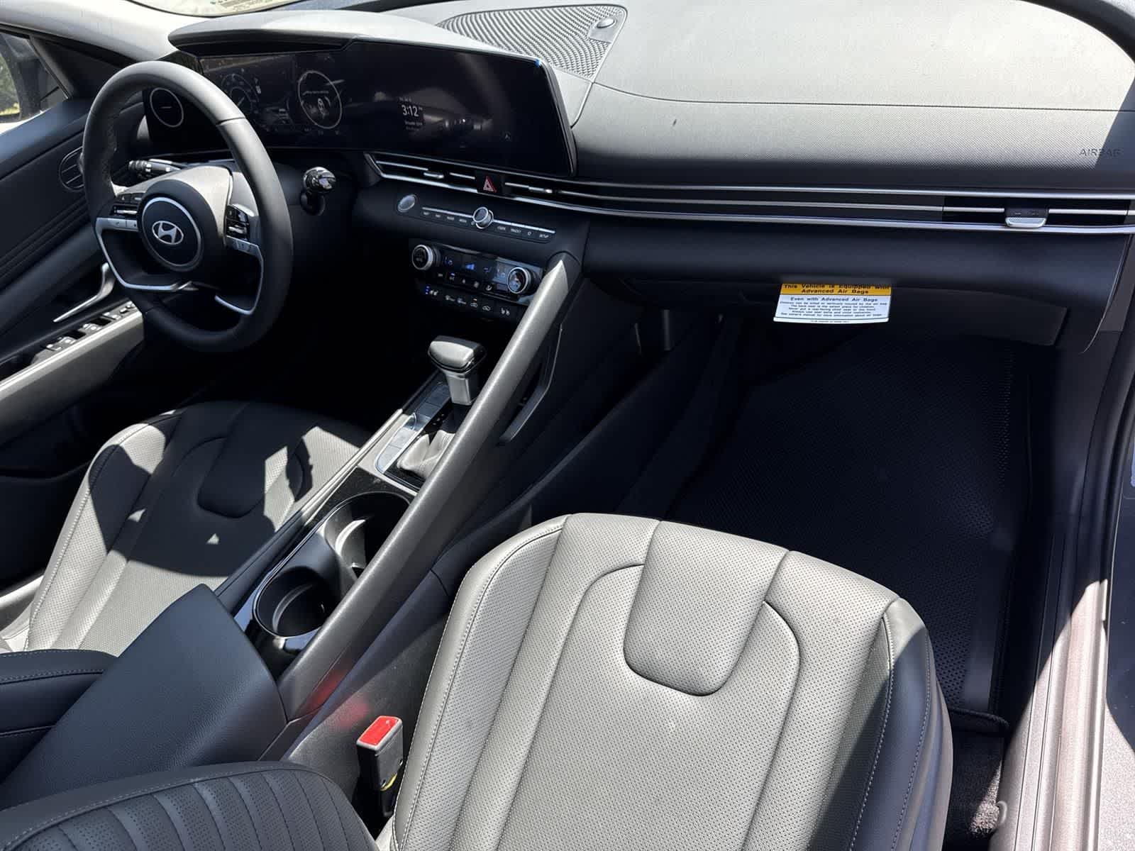 Thumbnail: 2025 Hyundai Elantra - 40