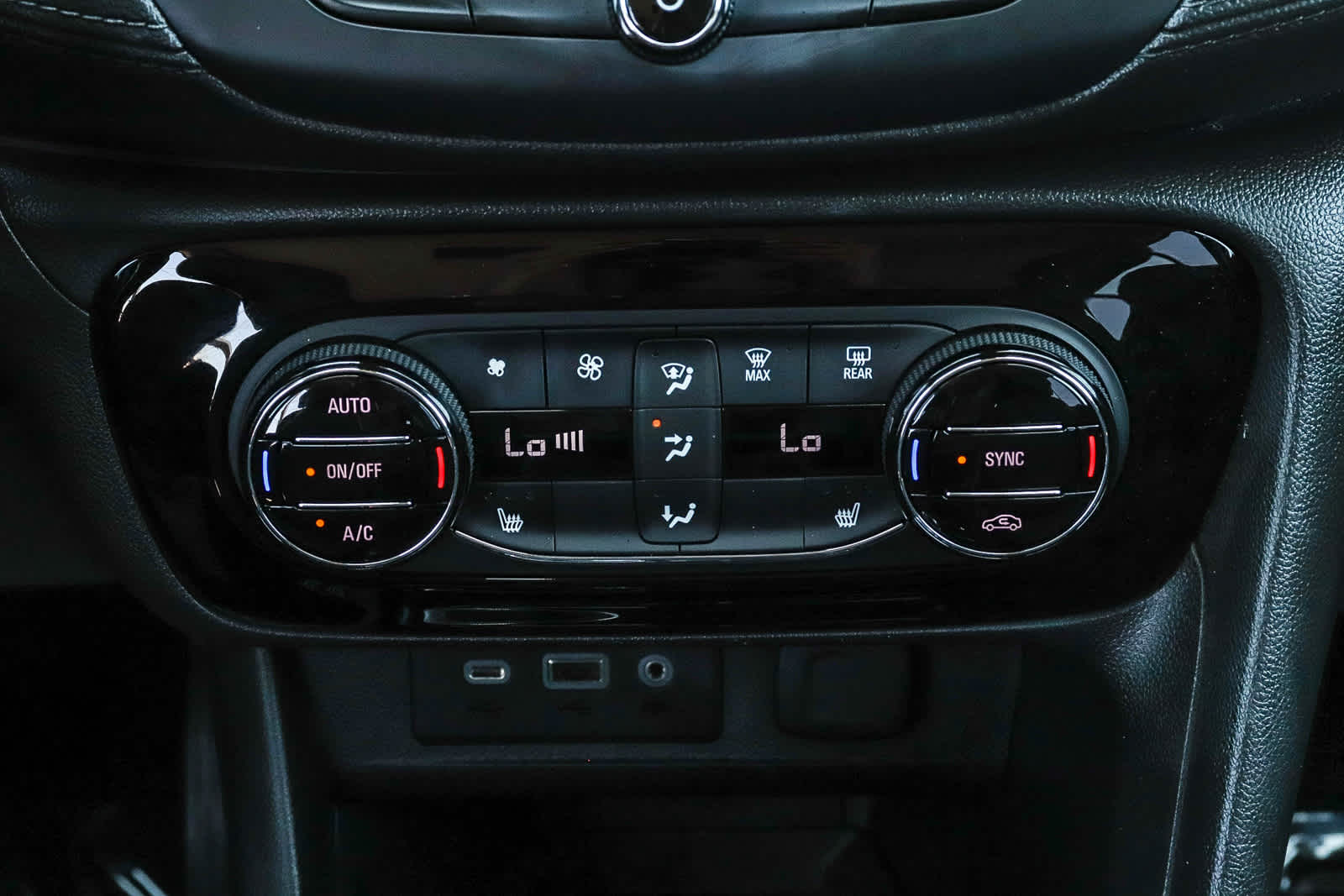 Thumbnail: 2021 Buick Encore GX - 18