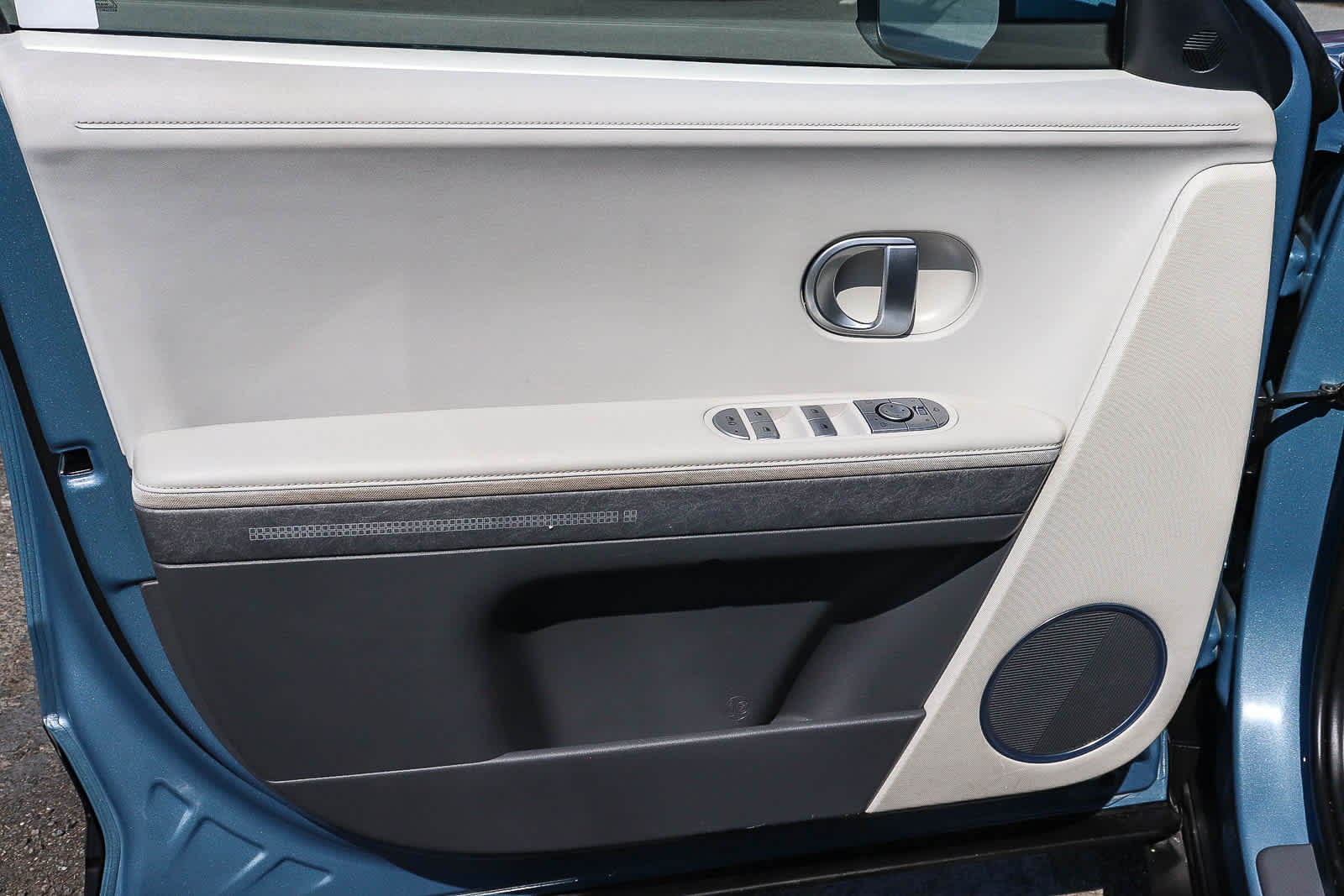 Thumbnail: 2022 Hyundai Ioniq 5 - 21