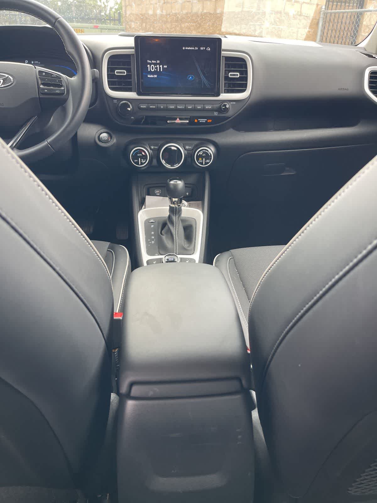 Thumbnail: 2023 Hyundai Venue - 11