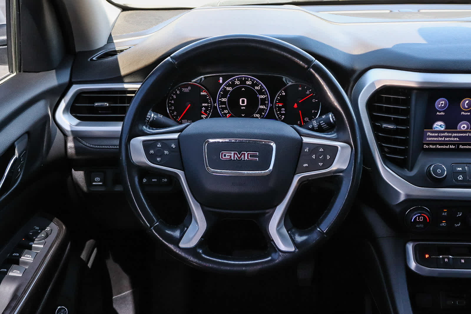 Thumbnail: 2020 GMC Acadia - 17