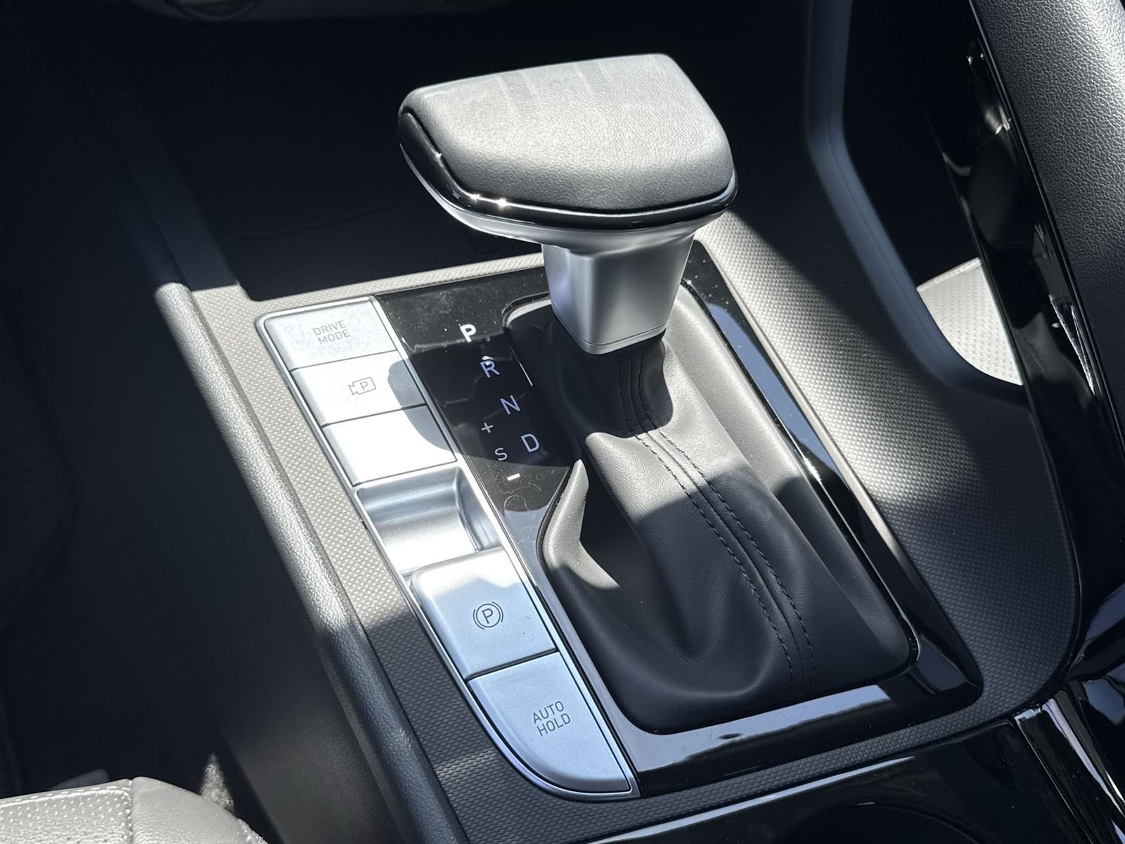 Thumbnail: 2025 Hyundai Elantra - 15