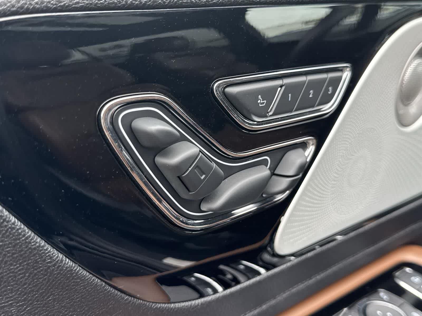 Thumbnail: 2023 Lincoln Aviator - 24