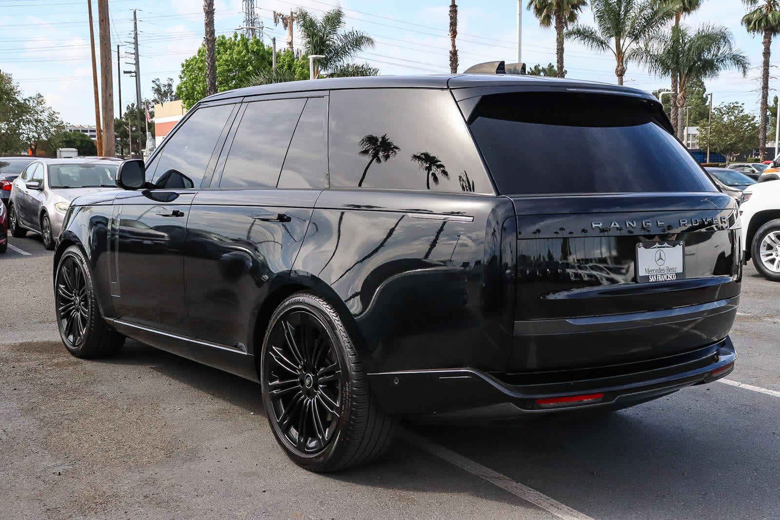 2023 Land Rover Range Rover SE photo 5