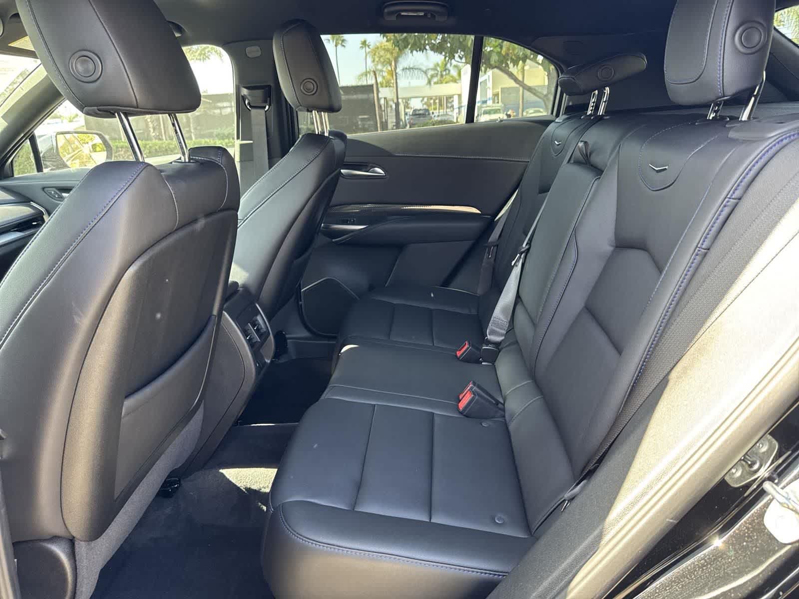 Thumbnail: 2025 Cadillac XT4 - 26