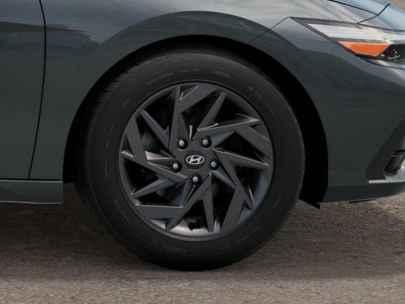 Thumbnail: 2025 Hyundai Elantra - 15