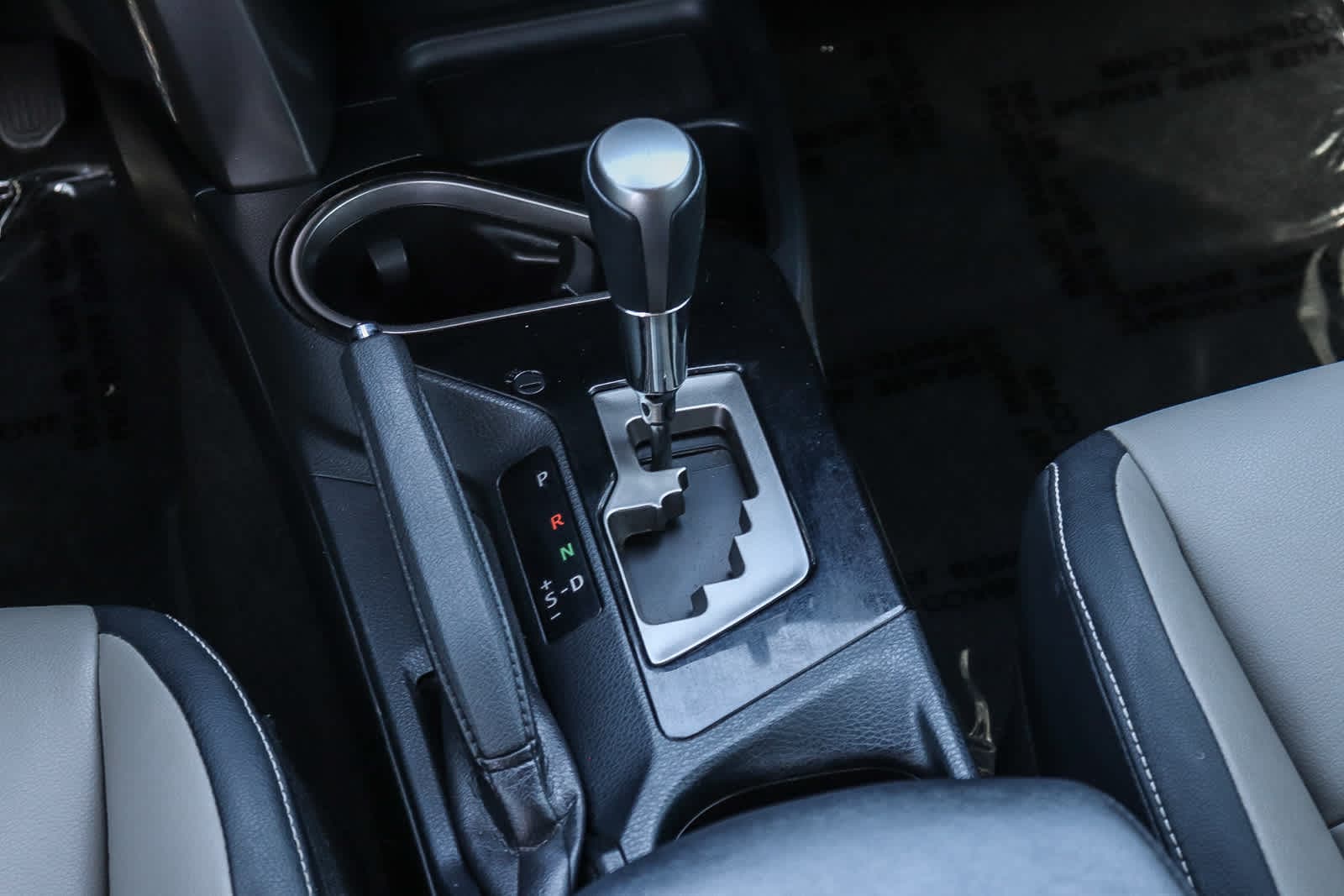 Thumbnail: 2016 Toyota RAV4 - 19