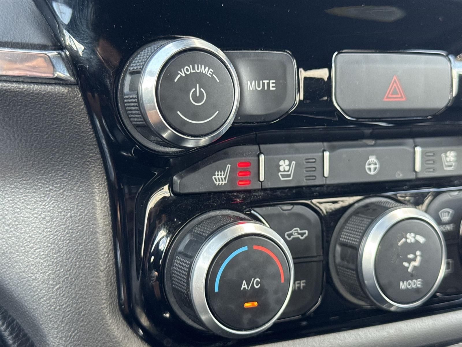 Thumbnail: 2024 RAM 1500 - 19