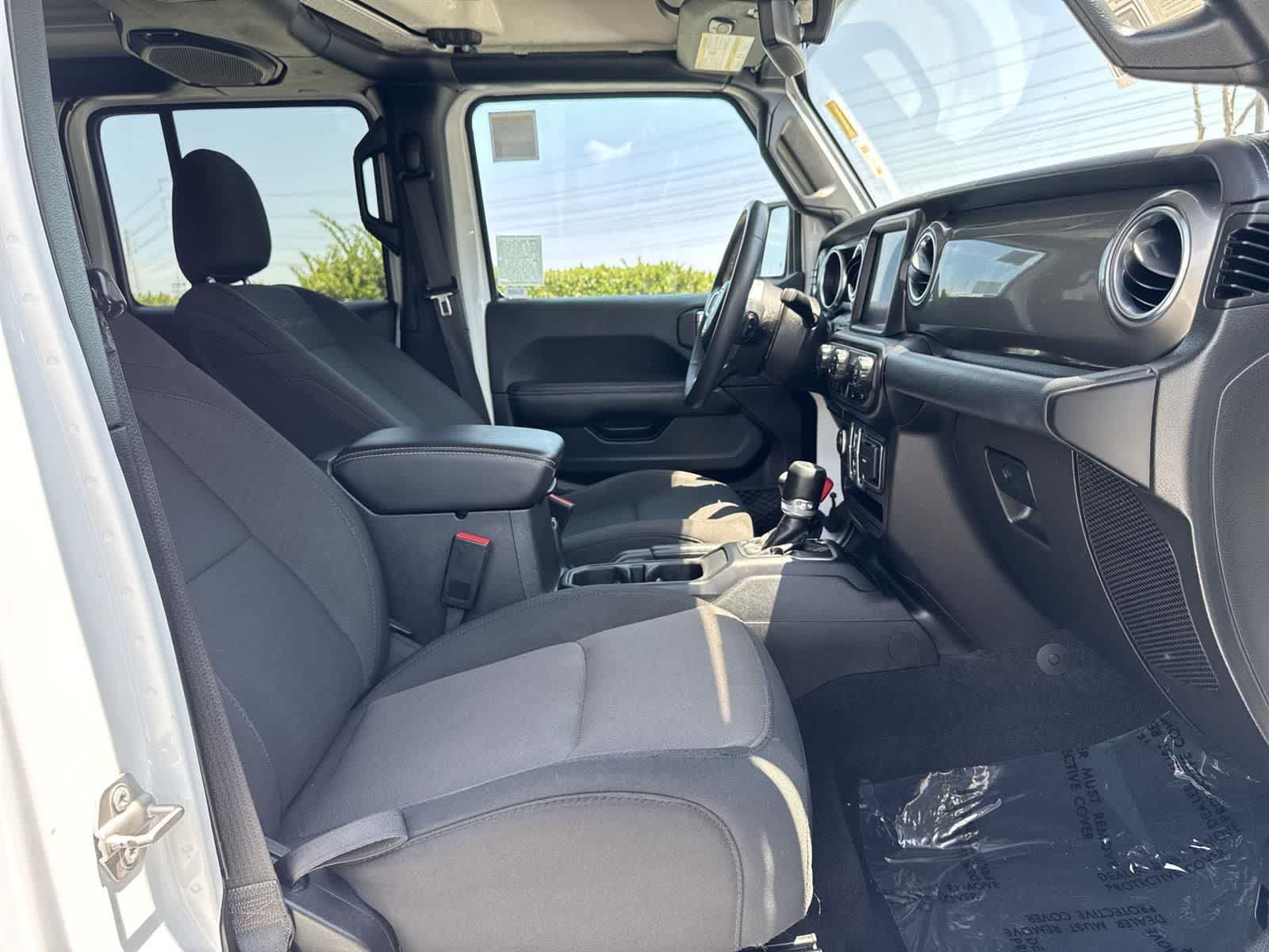 Thumbnail: 2023 Jeep Gladiator - 36