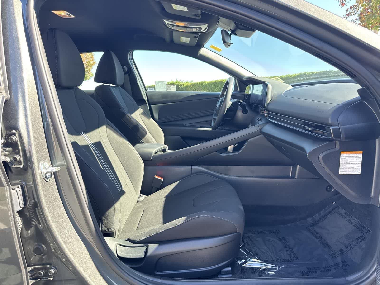 Thumbnail: 2025 Hyundai Elantra - 37