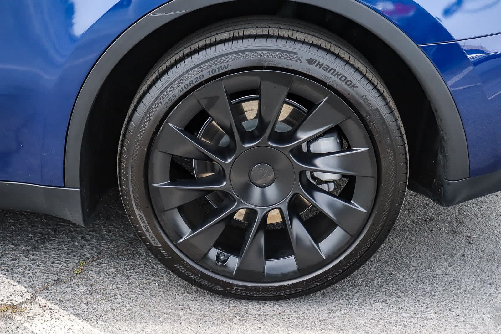 Thumbnail: 2023 Tesla Model Y - 11