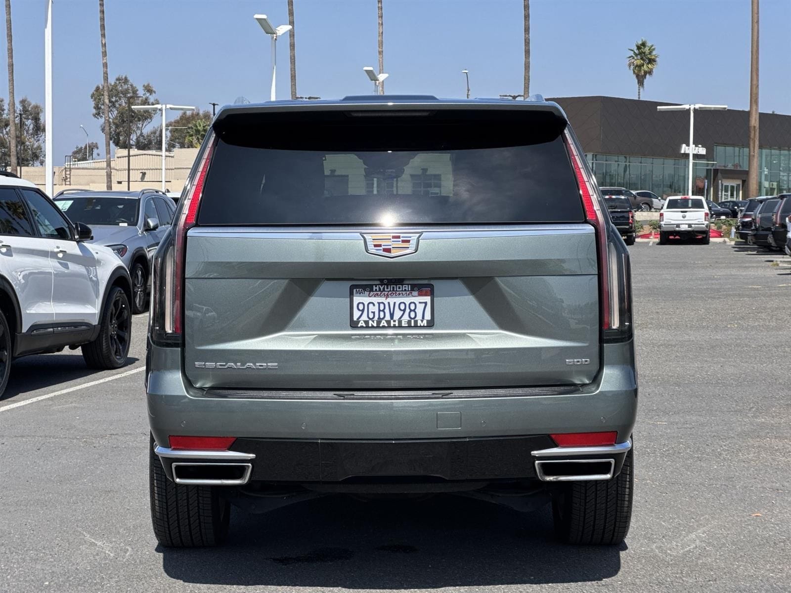 Thumbnail: 2023 Cadillac Escalade - 4