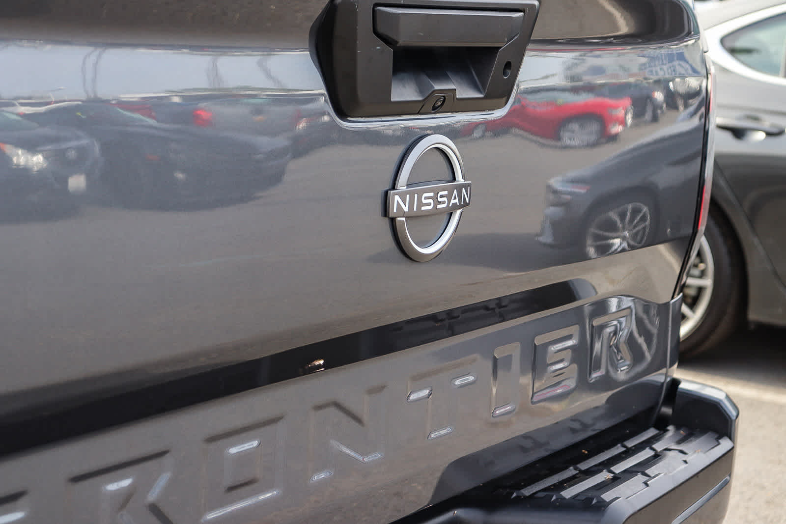 Thumbnail: 2022 Nissan Frontier - 10