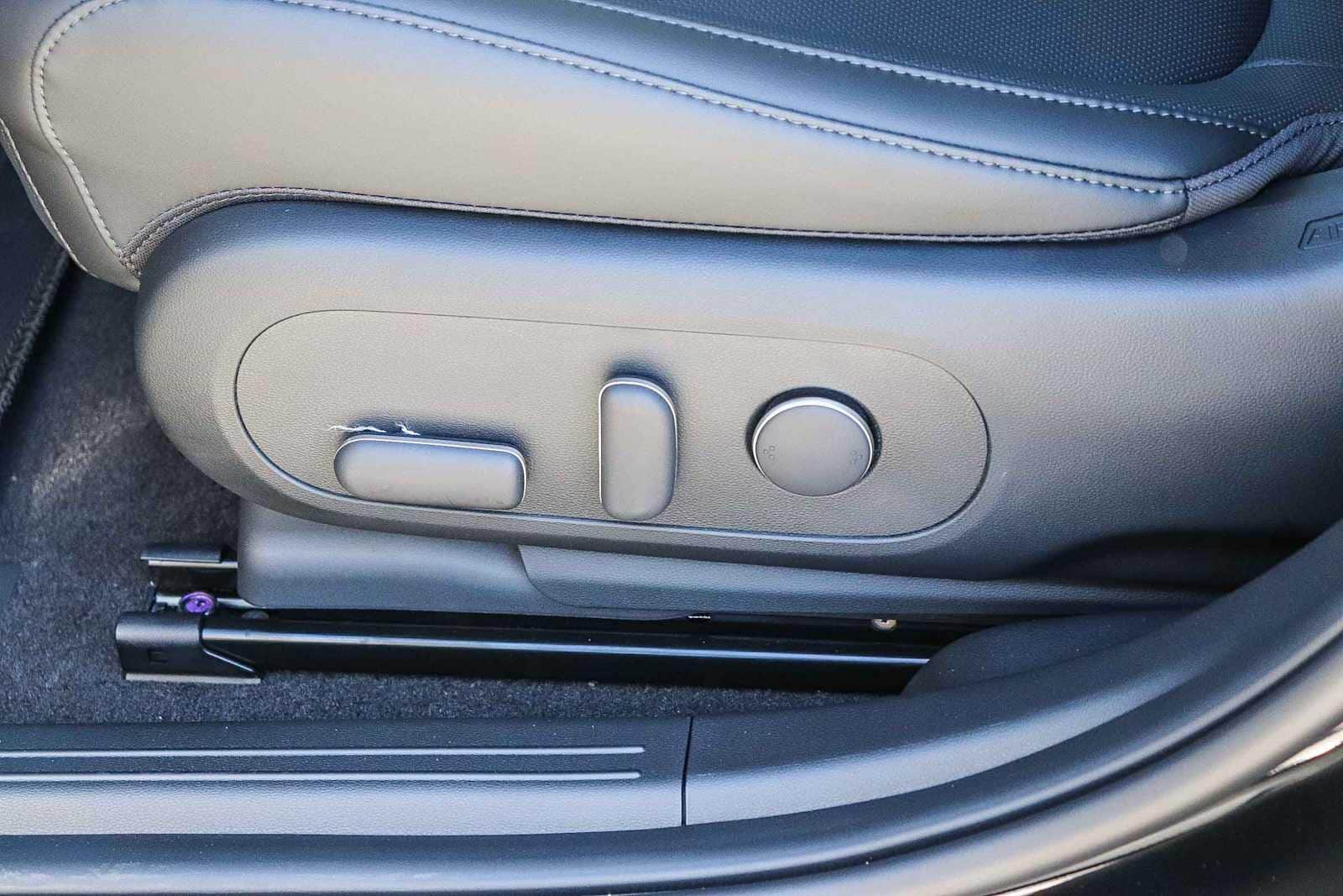 Thumbnail: 2026 Hyundai Ioniq 5 - 22