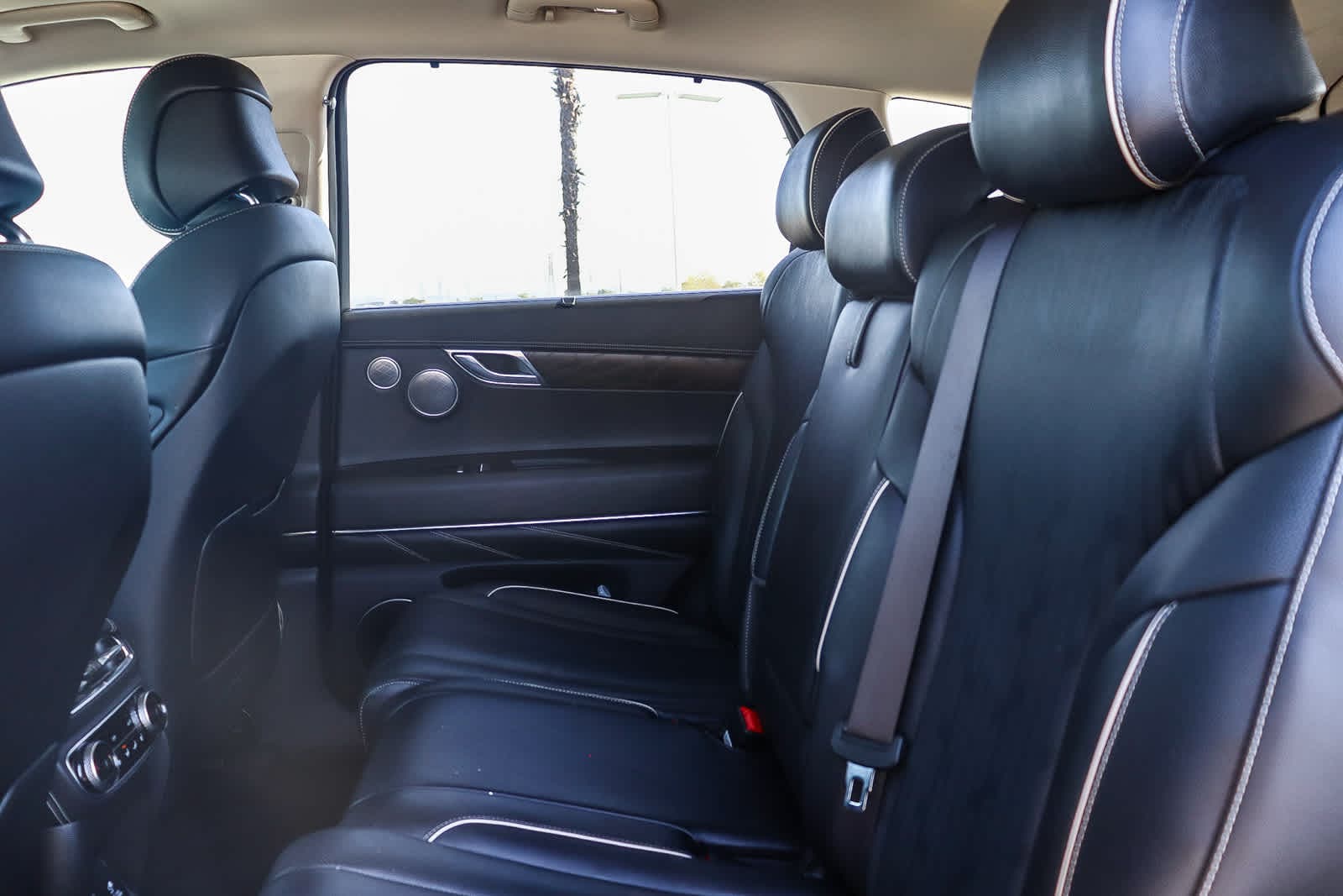 Thumbnail: 2021 Genesis GV80 - 19