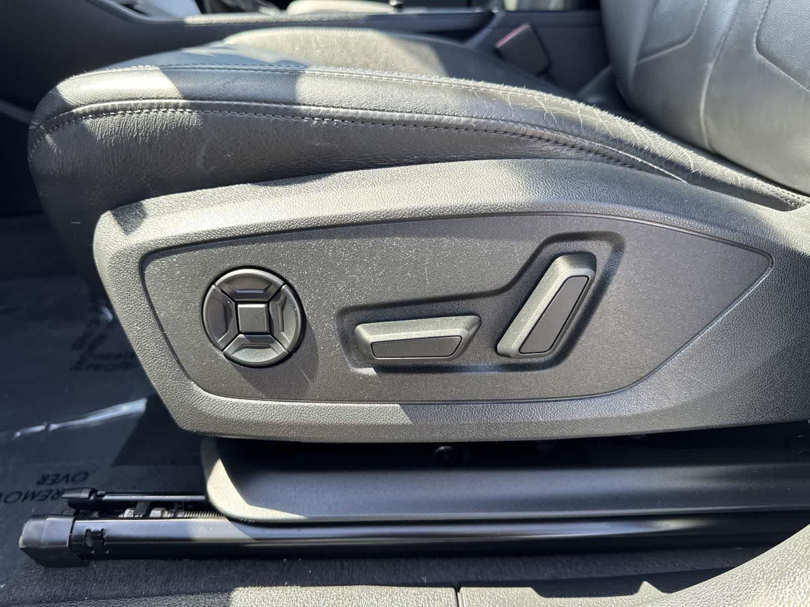 Thumbnail: 2024 Audi Q3 - 24