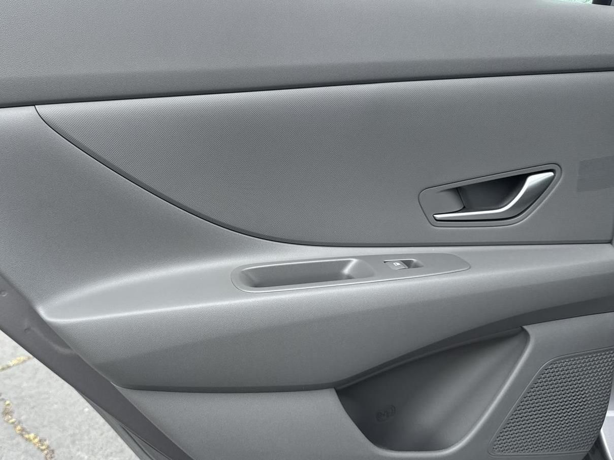 Thumbnail: 2025 Hyundai Elantra - 31