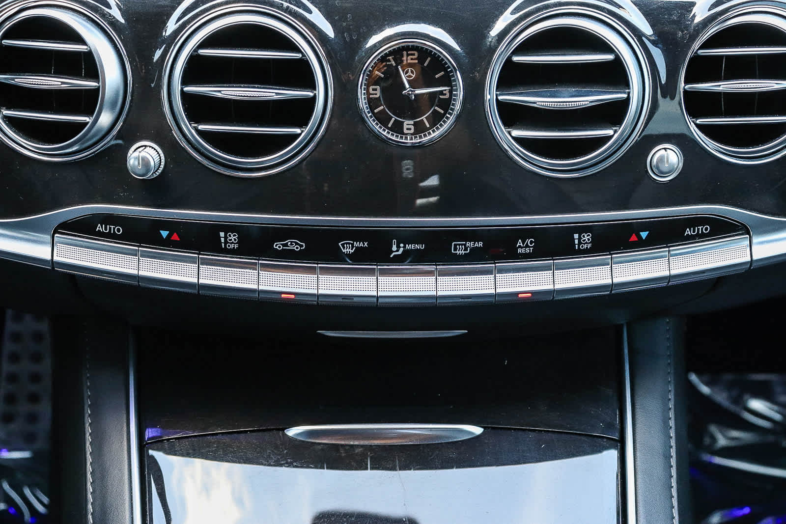 Thumbnail: 2019 Mercedes-Benz S-Class - 17