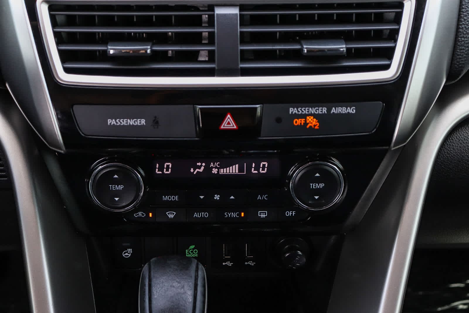 Thumbnail: 2019 Mitsubishi Eclipse Cross - 16