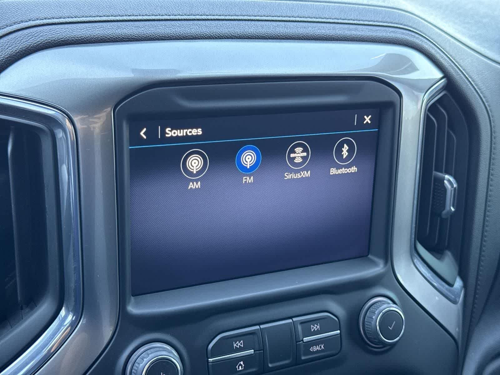 Thumbnail: 2022 Chevrolet Silverado 1500 - 16