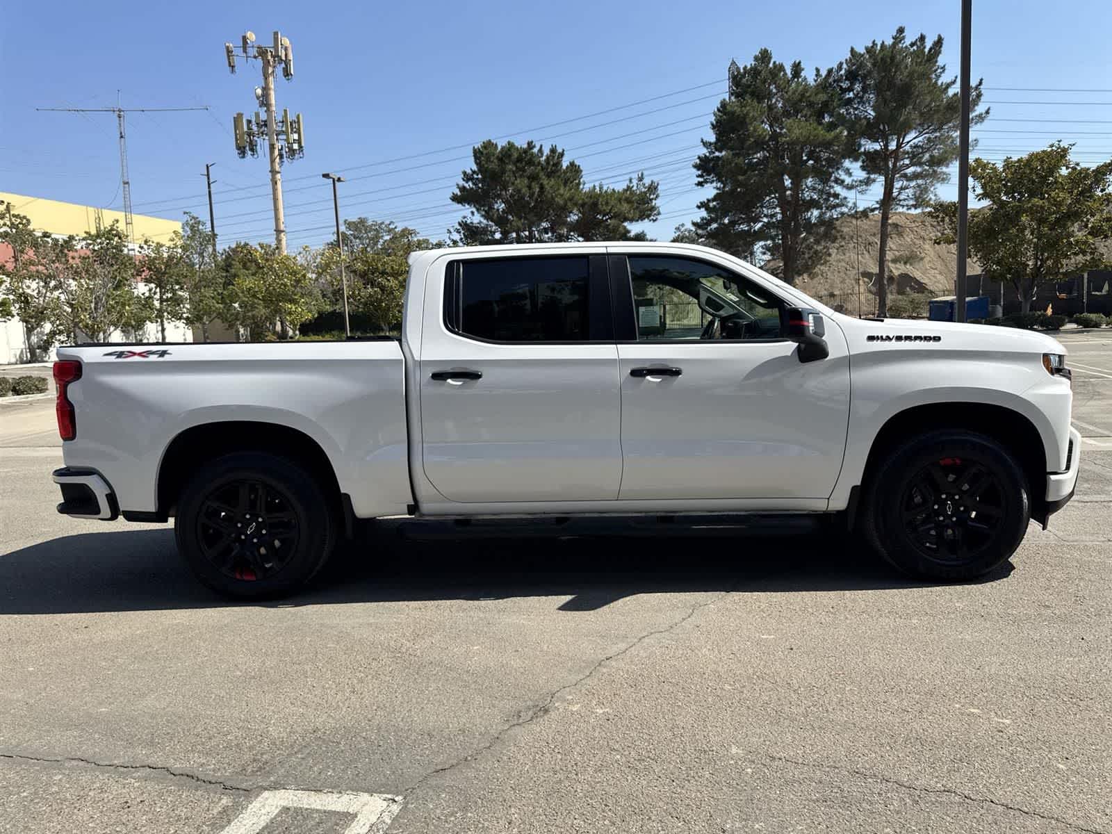 Thumbnail: 2022 Chevrolet Silverado 1500 - 3
