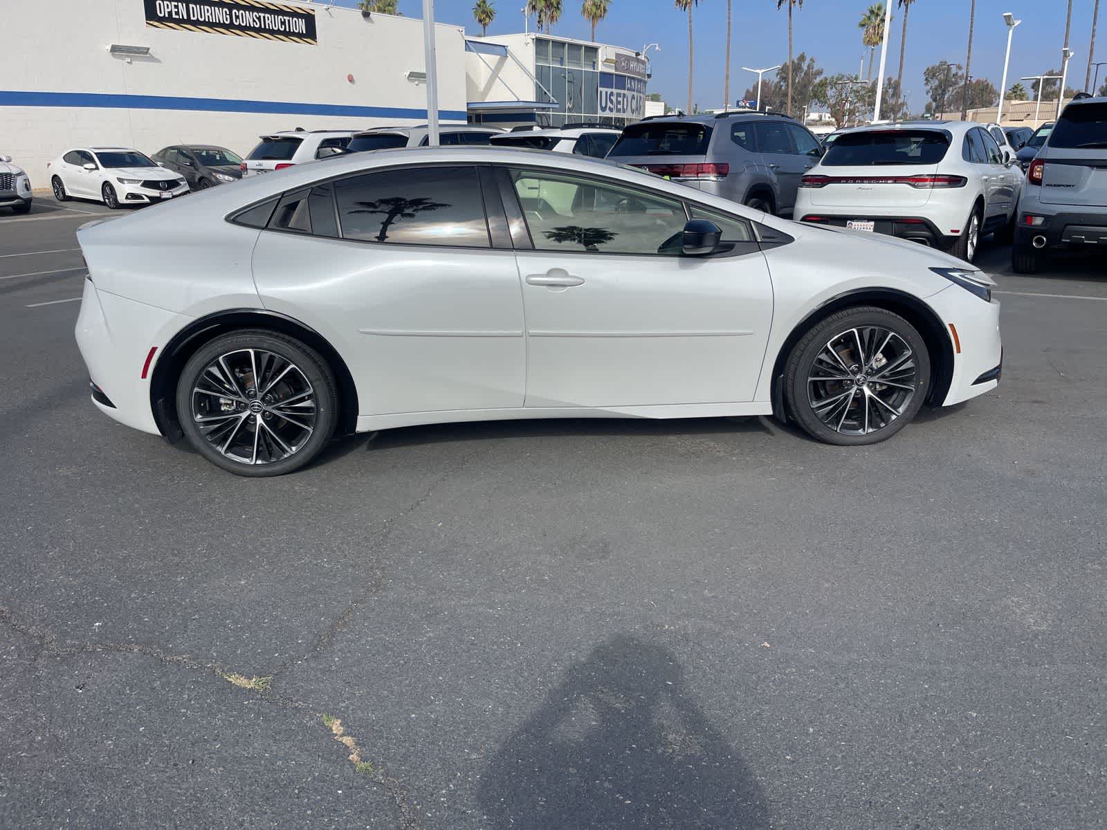 2024 Toyota Prius XLE photo 2