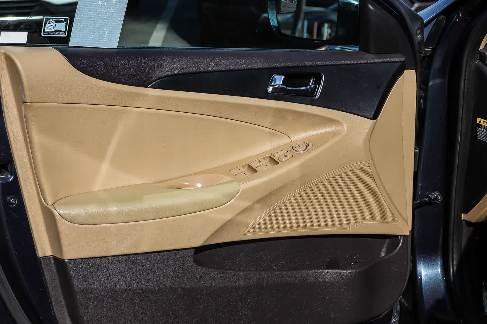 Thumbnail: 2014 Hyundai Sonata - 20