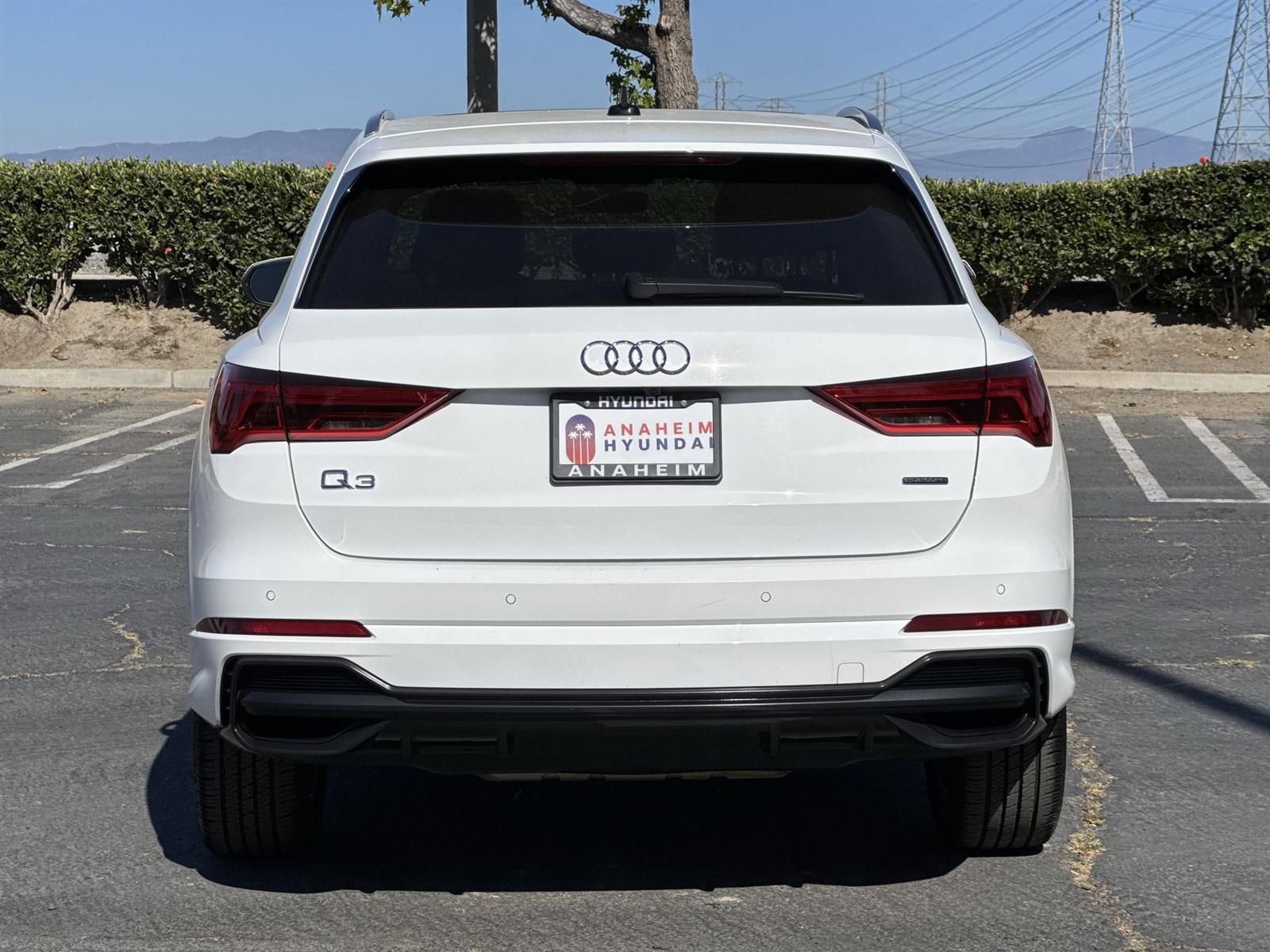 Thumbnail: 2022 Audi Q3 - 4