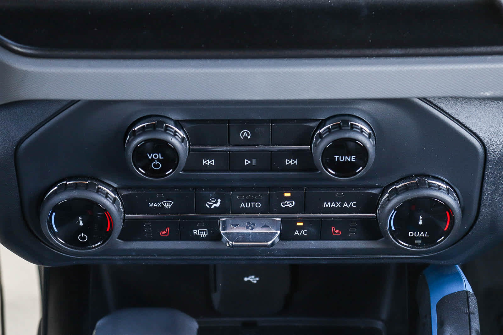 Thumbnail: 2022 Ford Bronco - 17