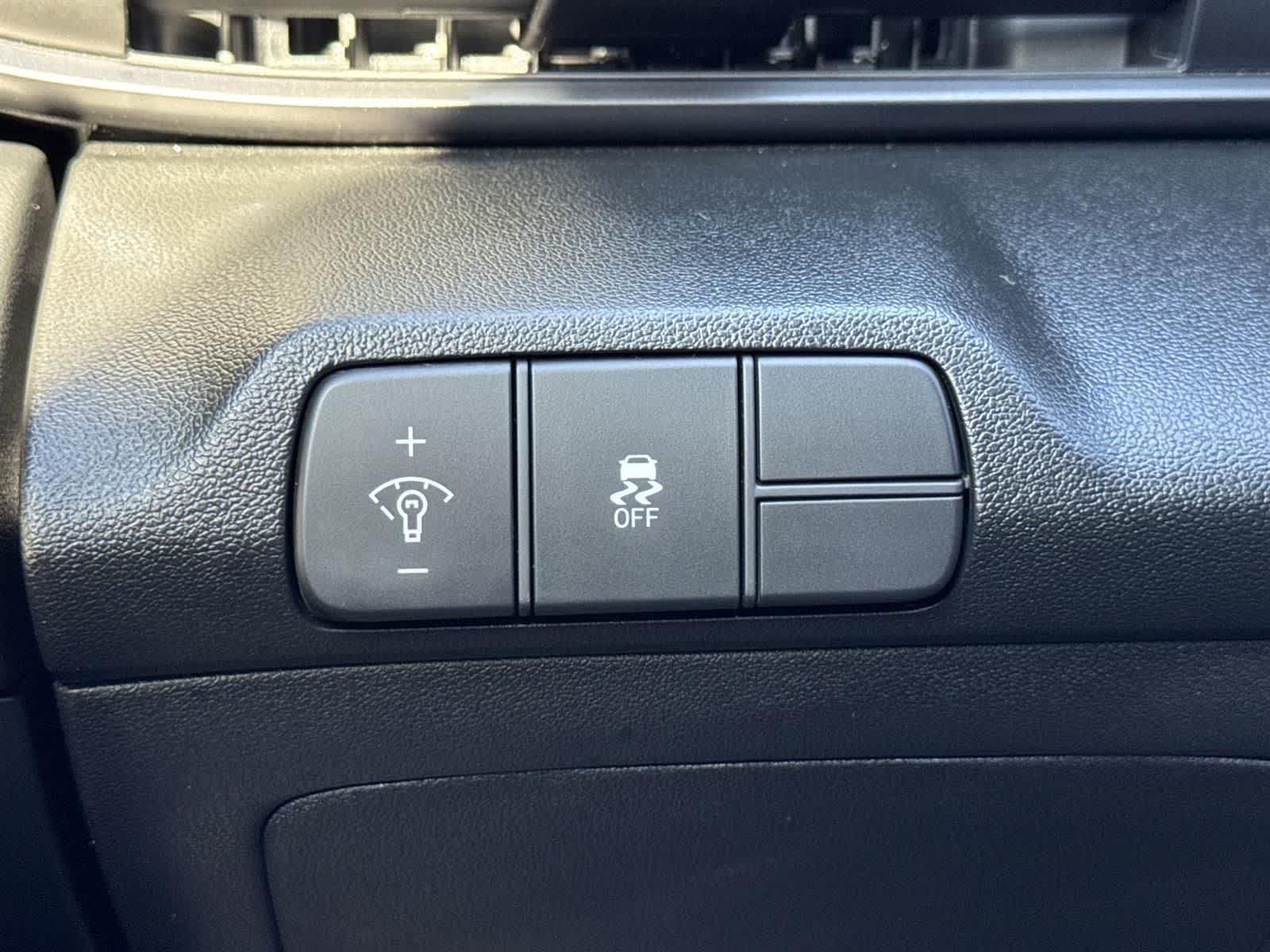 Thumbnail: 2025 Hyundai Elantra - 19