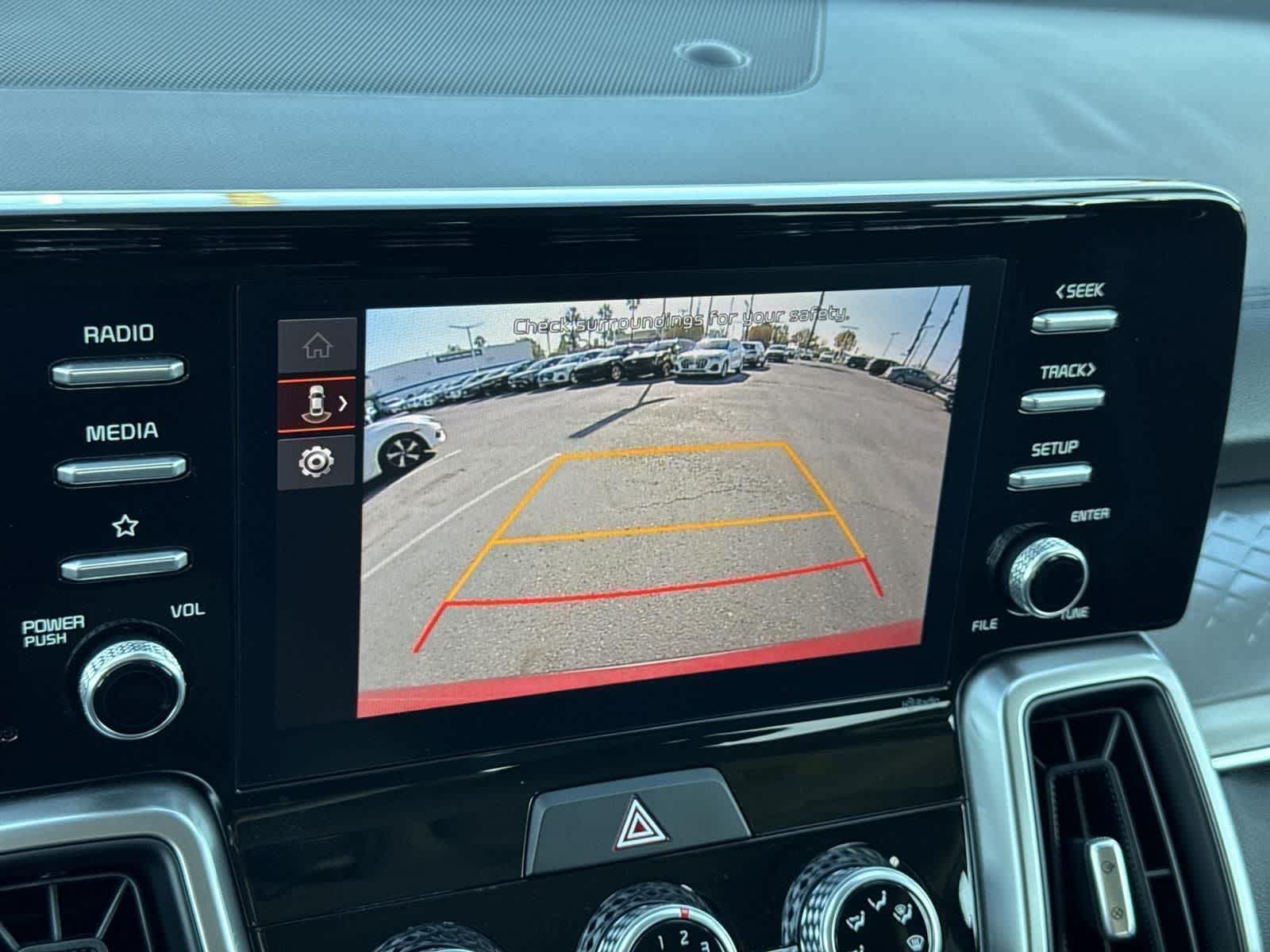 Thumbnail: 2023 Kia Sorento - 27