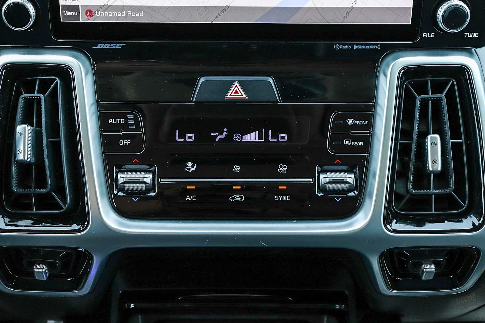 Thumbnail: 2022 Kia Sorento - 16