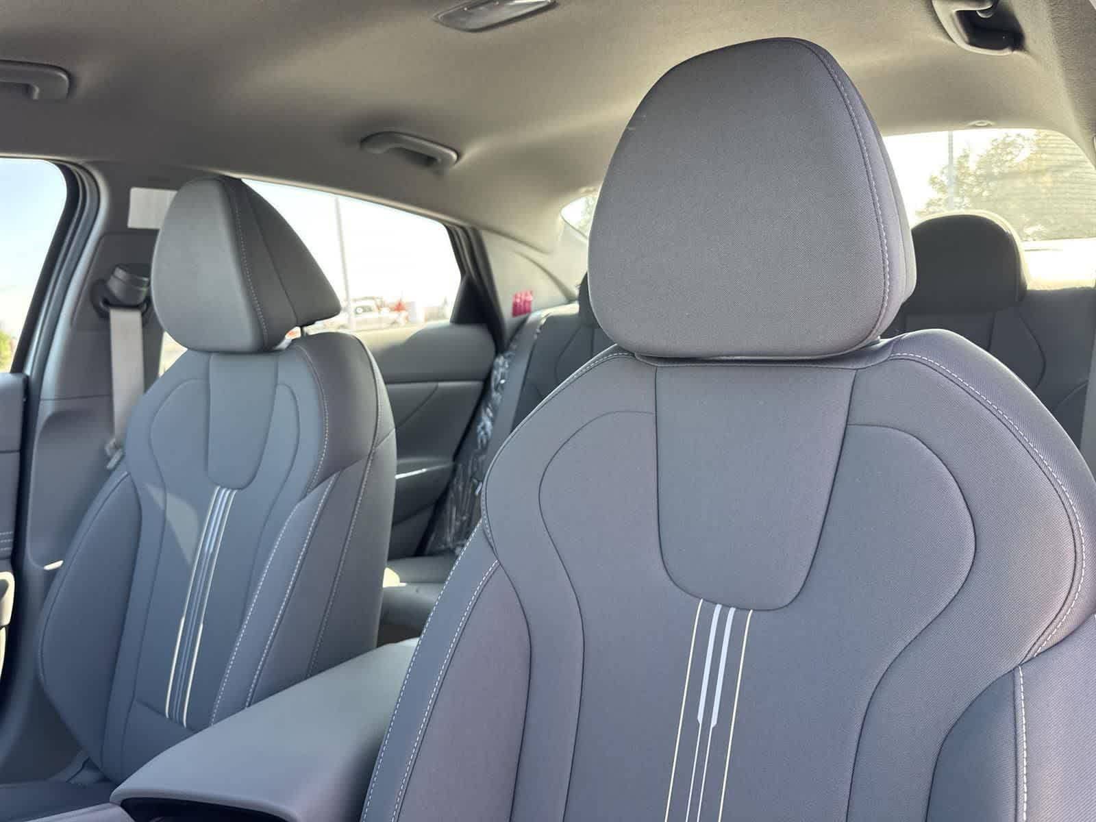 Thumbnail: 2025 Hyundai Elantra - 31